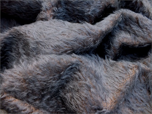 Jerry 23 Donkey Grey 18mm Crushed Mohair